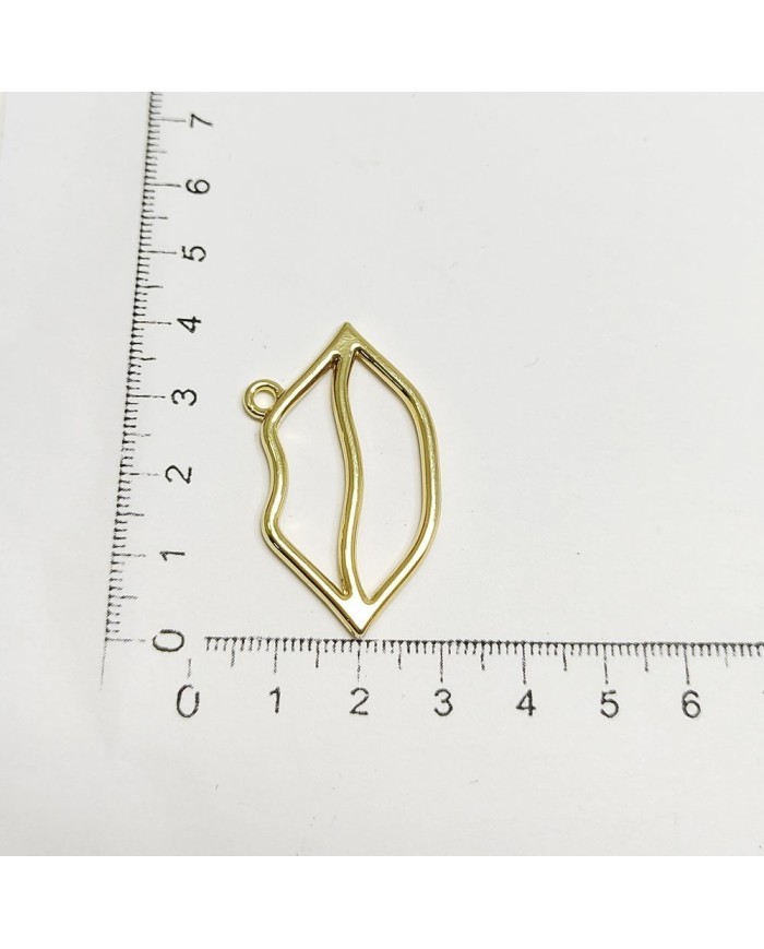 Metal Kolye Ucu- Dudak Figürü Model Adet Seçiniz 10 Metal Kolye Ucu- Dudak Figürü Model Adet Seçiniz 10