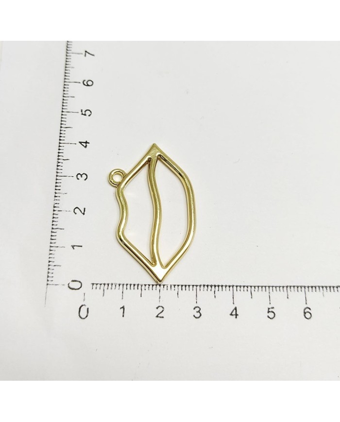 Metal Kolye Ucu- Dudak Figürü Model Adet Seçiniz 25 Metal Kolye Ucu- Dudak Figürü Model Adet Seçiniz 25