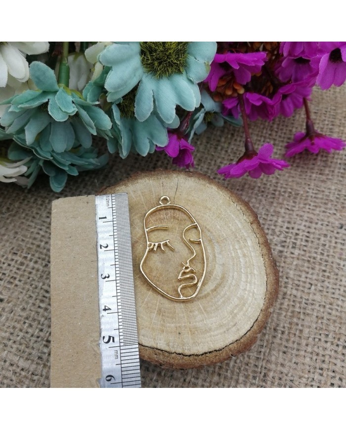 Kadın Suratı Modelli Reçine Metal Kolye Ucu