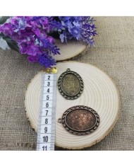 Kolye Ucu - Kenarı Şekilli Eskitme Oval Antik Sarı